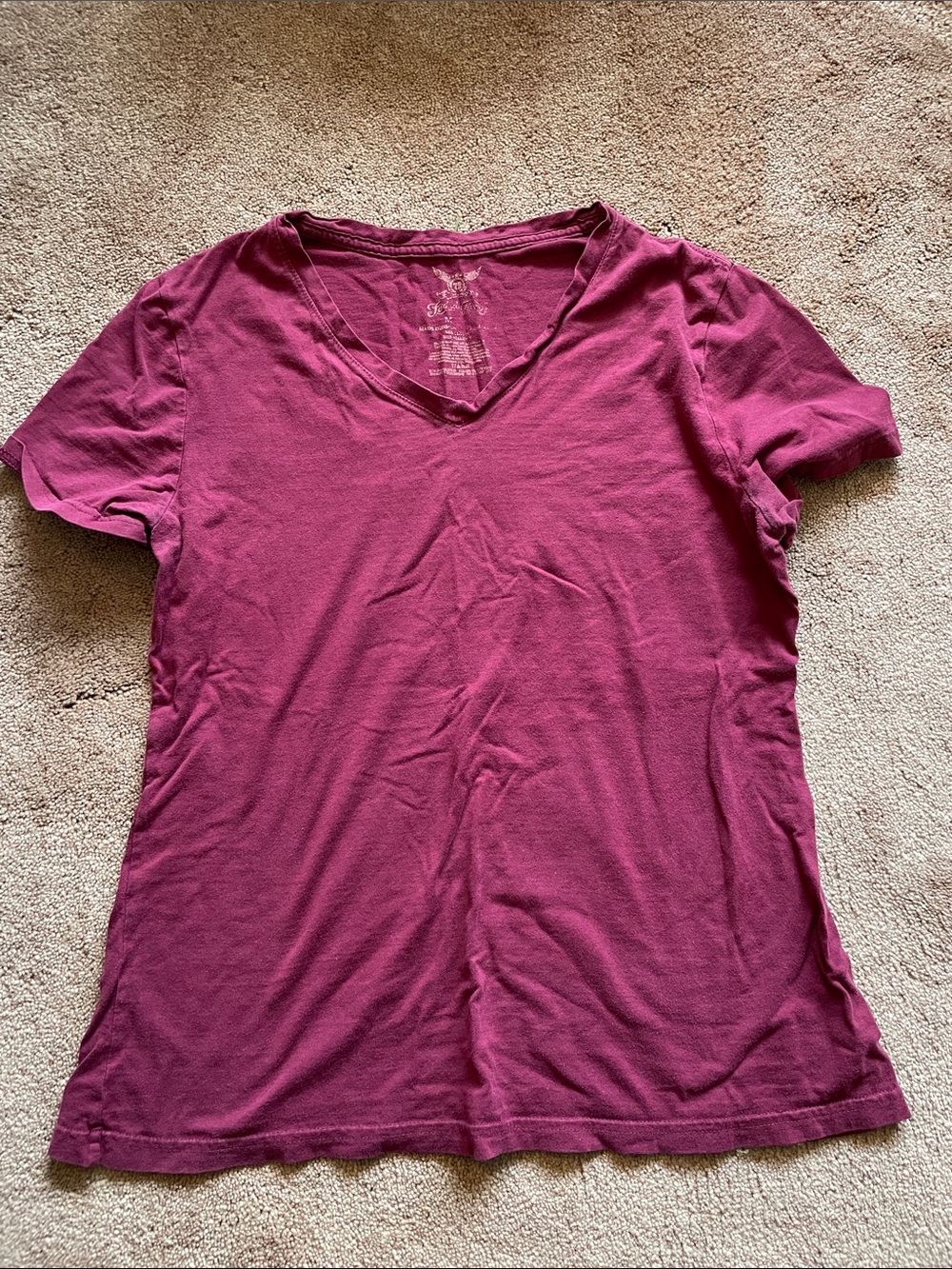 Faded Glory V-Neck Short Sleeve Tee - Burgundy